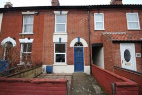 3 bedroom Terraced f...